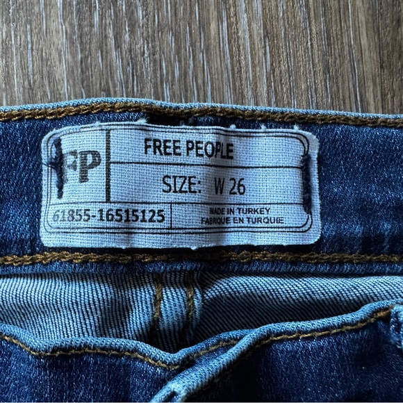 Free People - Picture 3 of 5